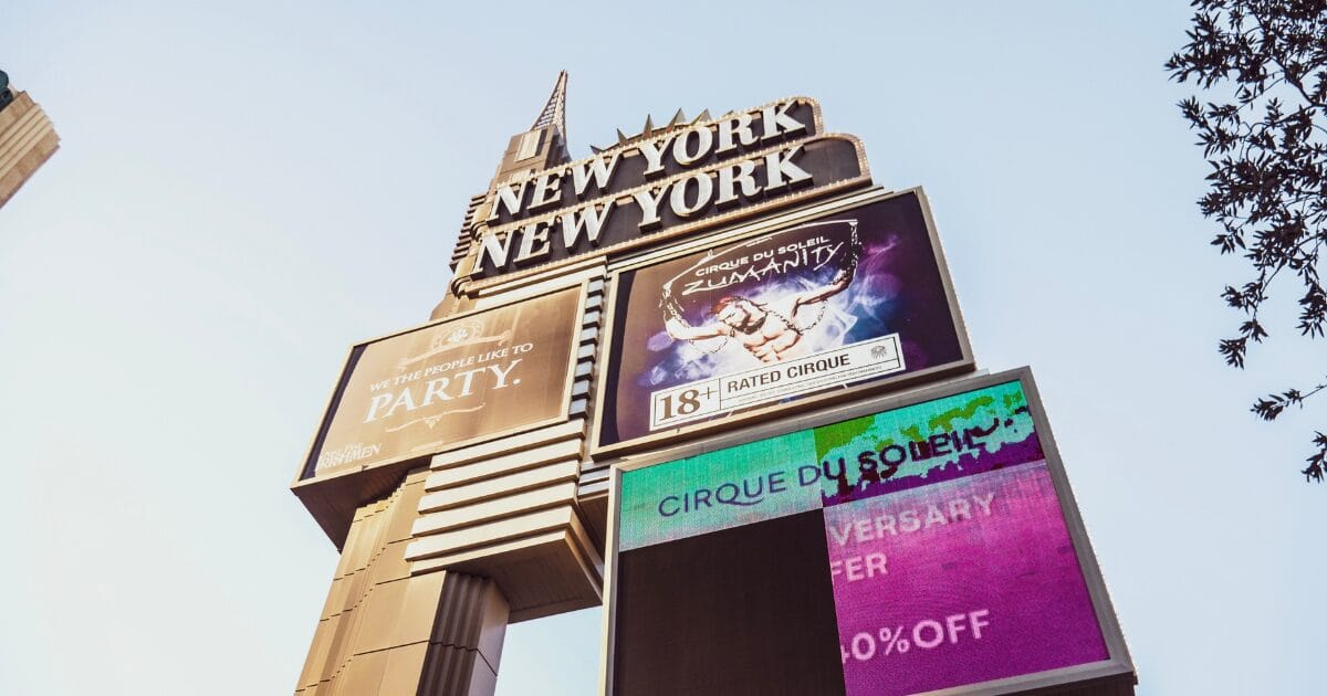 インタラクティブサイネージとは